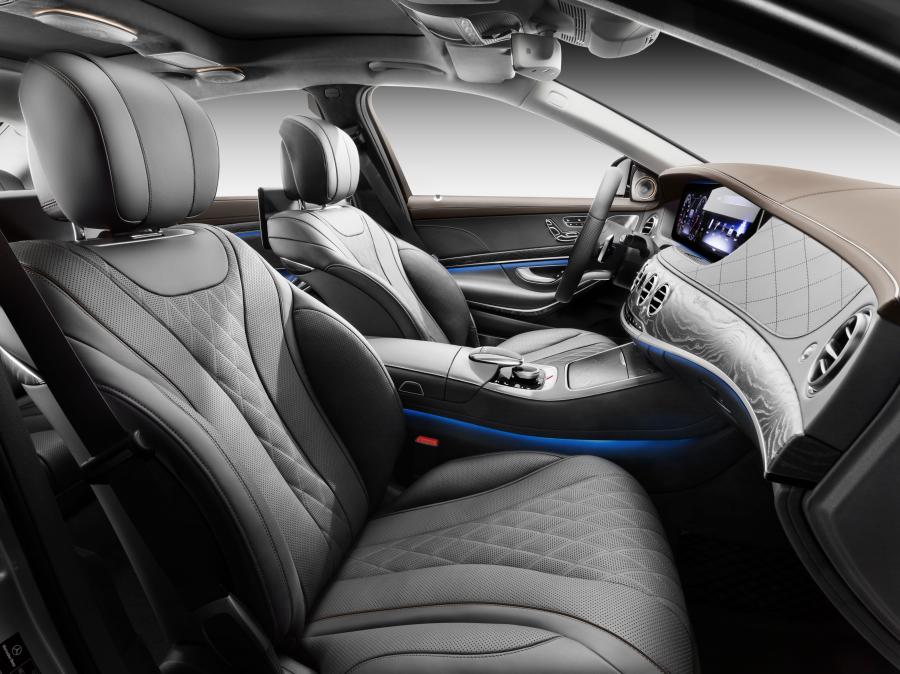 Интерьер Mercedes-Benz S350 Lang AMG Line 2017 года  (WW) (фото 17 из 18)